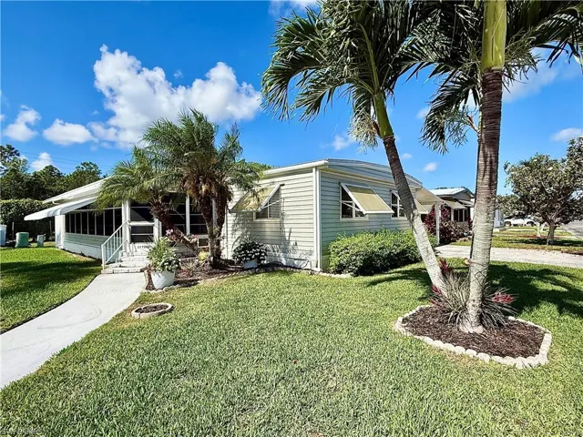 22  Turquoise  AVE, Naples, FL 34114
