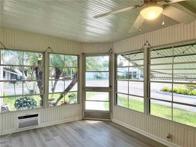 22  Turquoise  AVE, Naples, FL 34114