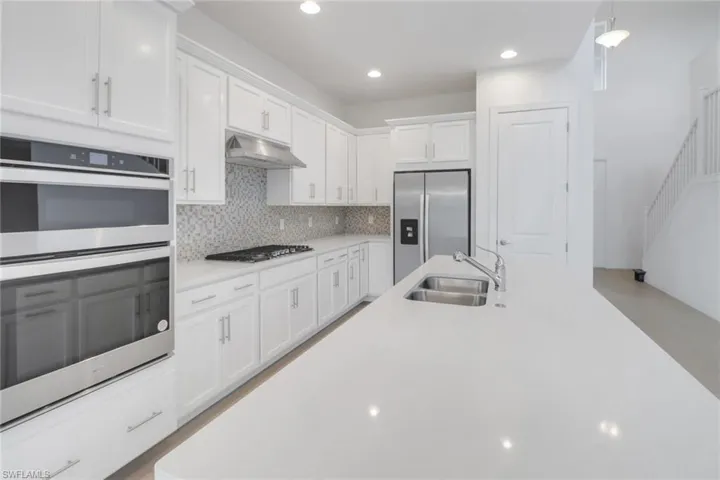 9248  Cayman  DR, Naples, FL 34114