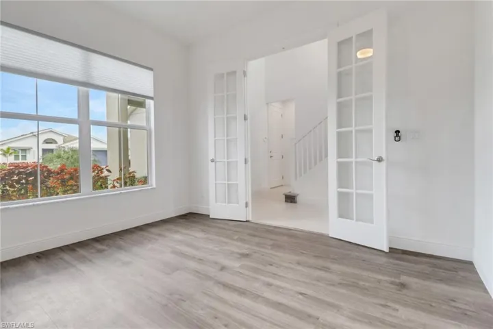 9248  Cayman  DR, Naples, FL 34114