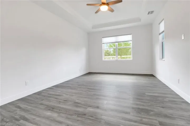 9248  Cayman  DR, Naples, FL 34114