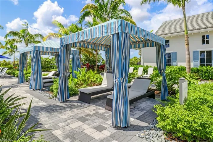 9248  Cayman  DR, Naples, FL 34114