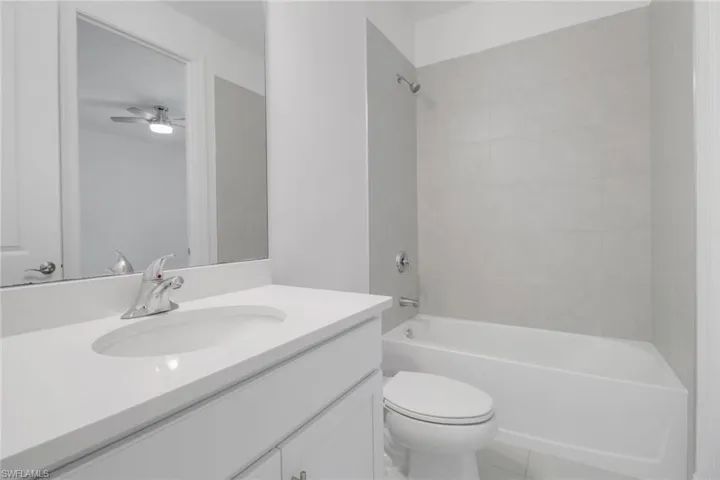 9248  Cayman  DR, Naples, FL 34114