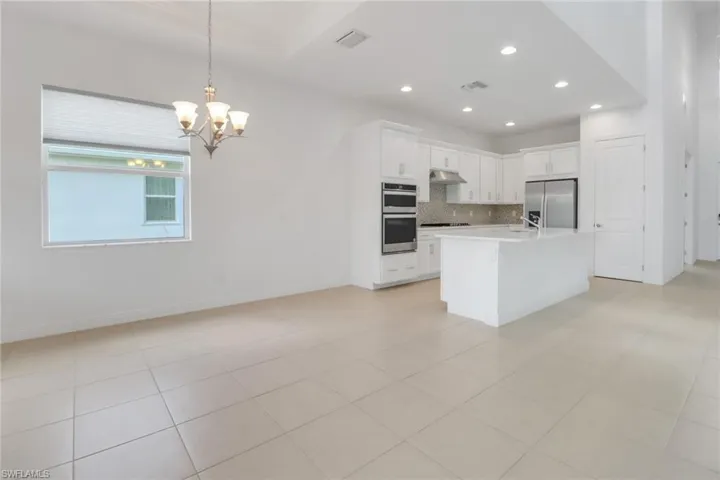 9248  Cayman  DR, Naples, FL 34114