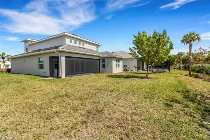 9248  Cayman  DR, Naples, FL 34114