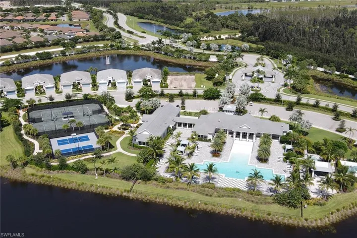 9248  Cayman  DR, Naples, FL 34114