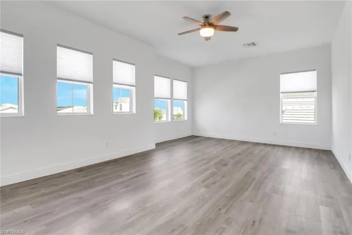 9248  Cayman  DR, Naples, FL 34114
