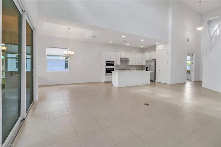 9248  Cayman  DR, Naples, FL 34114