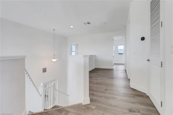 9248  Cayman  DR, Naples, FL 34114