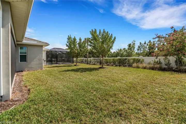 9248  Cayman  DR, Naples, FL 34114