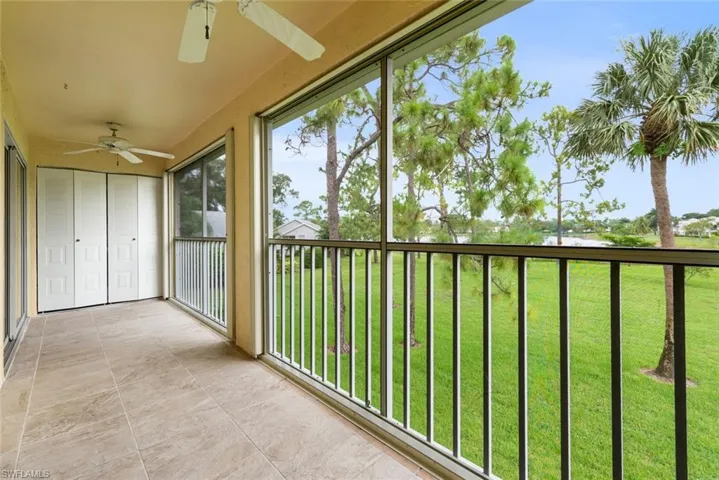 Balcony offers direct LAKE View of Kings Lake!