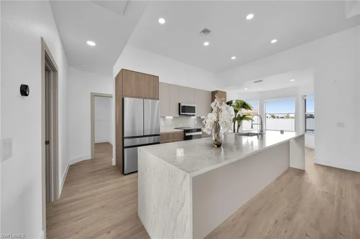 3330 Nw 5th Ter, Cape Coral, Florida 33993