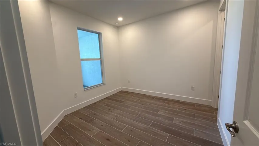 Additional guest bedroom