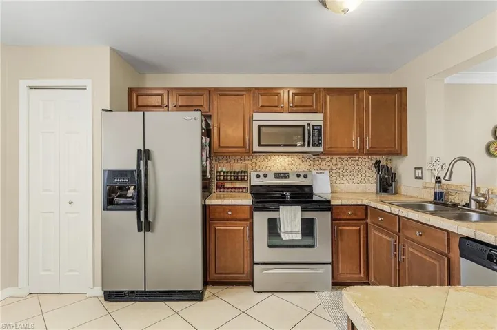 1378 Churchill CIR # 103, NAPLES FL 34116