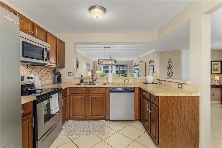 1378 Churchill CIR # 103, NAPLES FL 34116