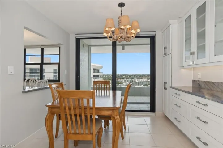 Eat in Kitchen with views to balcony