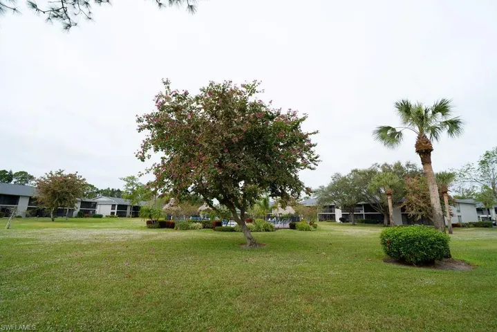 1200  Commonwealth  CIR, Naples, FL 34116