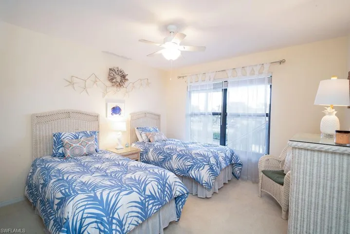 1200  Commonwealth  CIR, Naples, FL 34116