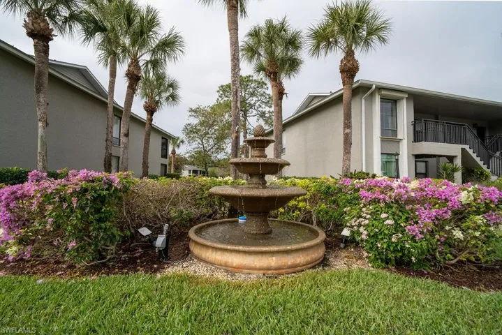 1200  Commonwealth  CIR, Naples, FL 34116