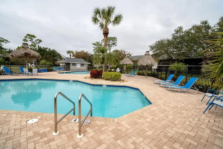 1200  Commonwealth  CIR, Naples, FL 34116