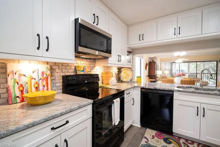 1200  Commonwealth  CIR, Naples, FL 34116