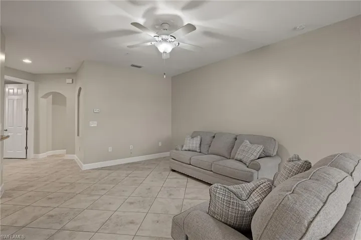 10210 Glastonbury Cir # 102, Fort Myers Fl 33913