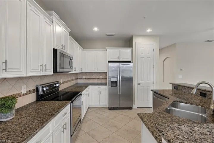 10210 Glastonbury Cir # 102, Fort Myers Fl 33913
