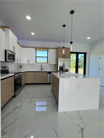 1131  Fogia E ST, Lehigh Acres, FL 33974