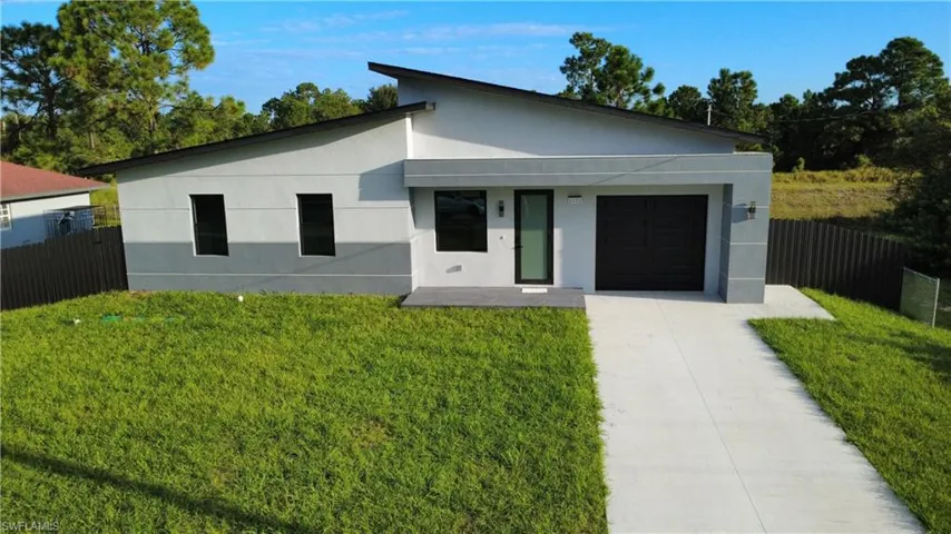 1131  Fogia E ST, Lehigh Acres, FL 33974