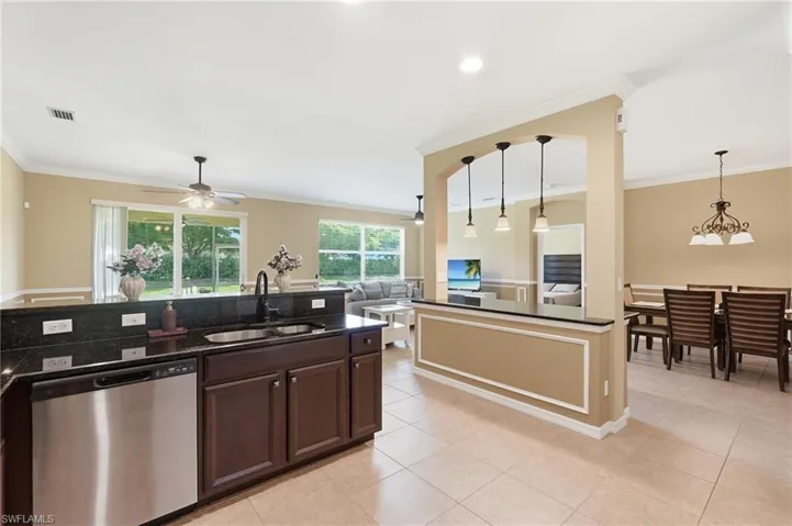 2506  Blackburn  CIR, Cape Coral, FL 33991