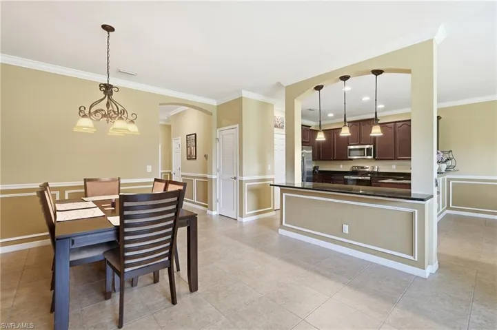 2506  Blackburn  CIR, Cape Coral, FL 33991