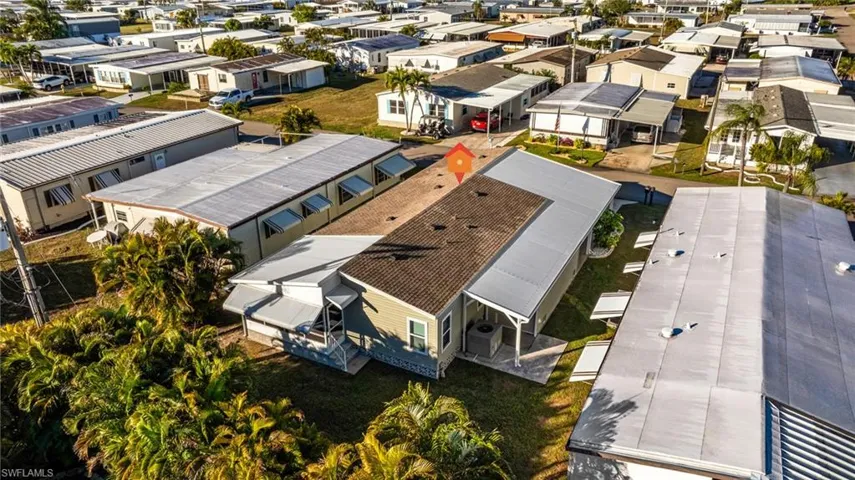 Large secluded back yard