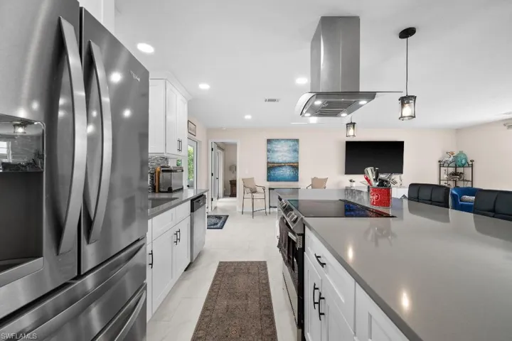 4636  Gulf  AVE, North Fort Myers, FL 33903