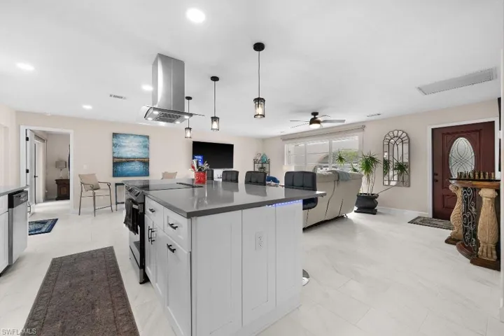 4636  Gulf  AVE, North Fort Myers, FL 33903