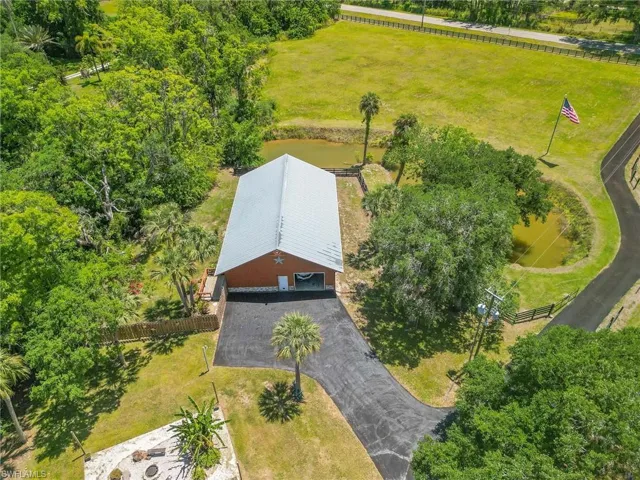 Birds eye view of property