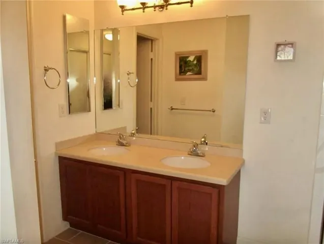 9236  Aegean  CIR, Lehigh Acres, FL 33936
