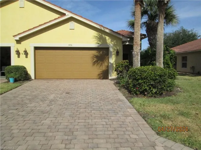 9236  Aegean  CIR, Lehigh Acres, FL 33936