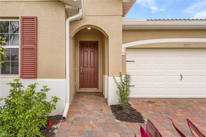 3825  Crosswater  DR, NORTH FORT MYERS, FL 33917