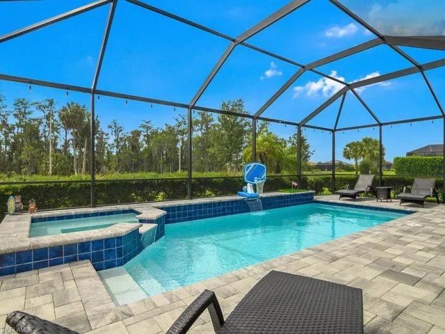 17581 Ashcomb Way, Estero, Florida 33928