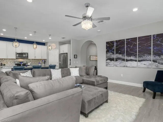 17581 Ashcomb Way, Estero, Florida 33928