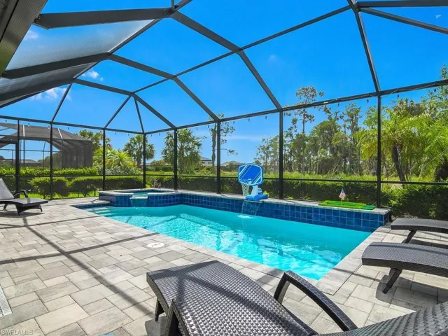17581 Ashcomb Way, Estero, Florida 33928