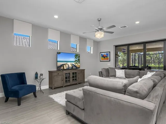 17581 Ashcomb Way, Estero, Florida 33928