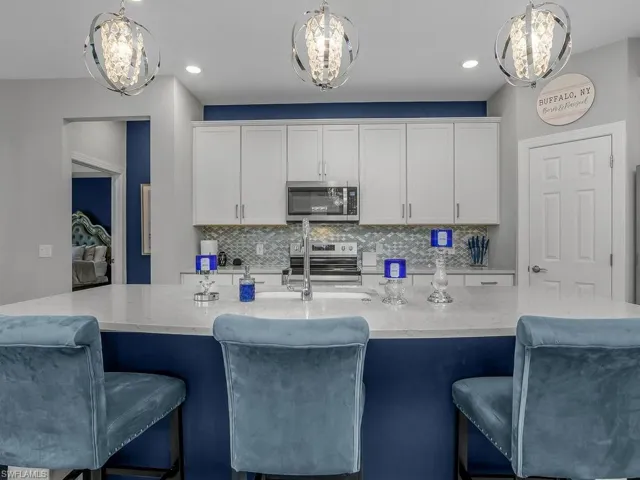 17581 Ashcomb Way, Estero, Florida 33928