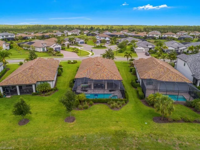 17581 Ashcomb Way, Estero, Florida 33928