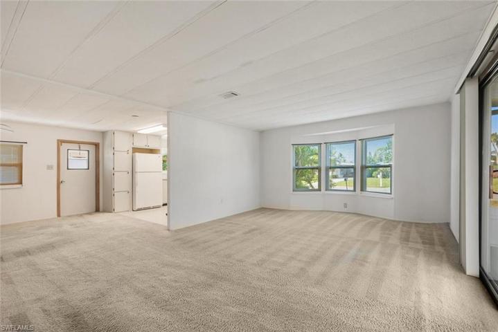 94 Le Mans DR, NAPLES FL 34112