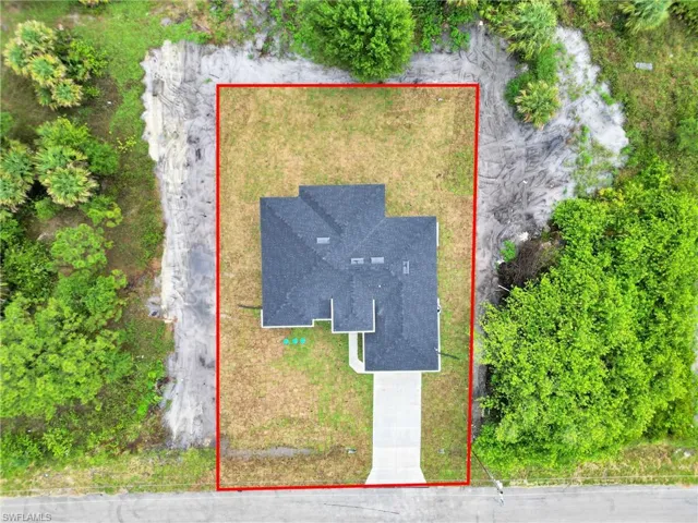 View of subject property featuring property parcel outlined