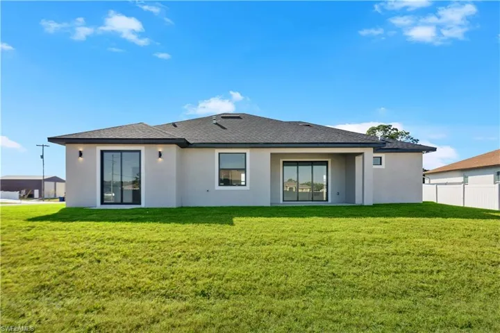 459 Windsor Ave S, Lehigh Acres, Florida 33974