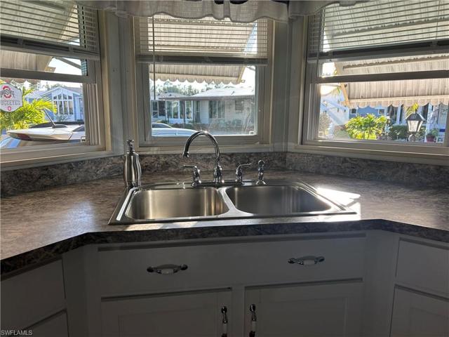 3158  Longview  DR, North Fort Myers, FL 33917