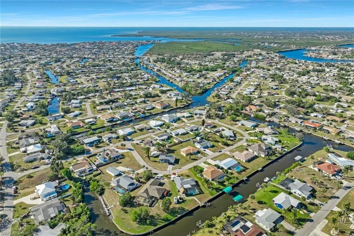 166  Cambridge NW DR, Port Charlotte, FL 33952