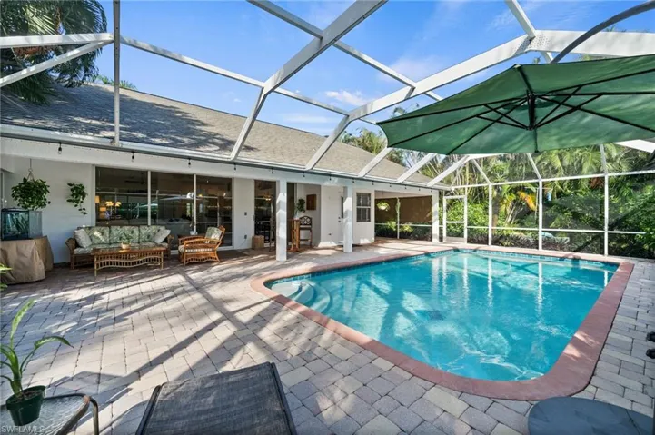645  Lambton  LN, Naples, FL 34104